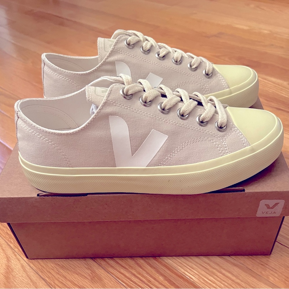 Veja Wata II Low Canvas Sneakers Pierre White Women’s US Size 8